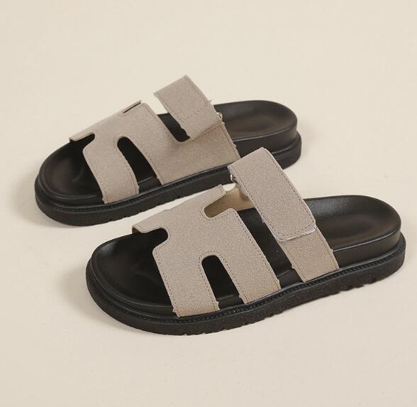 Sandalen h - knippen