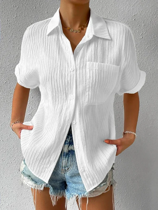 Casual button-down overhemd met losse overhemdkraag.